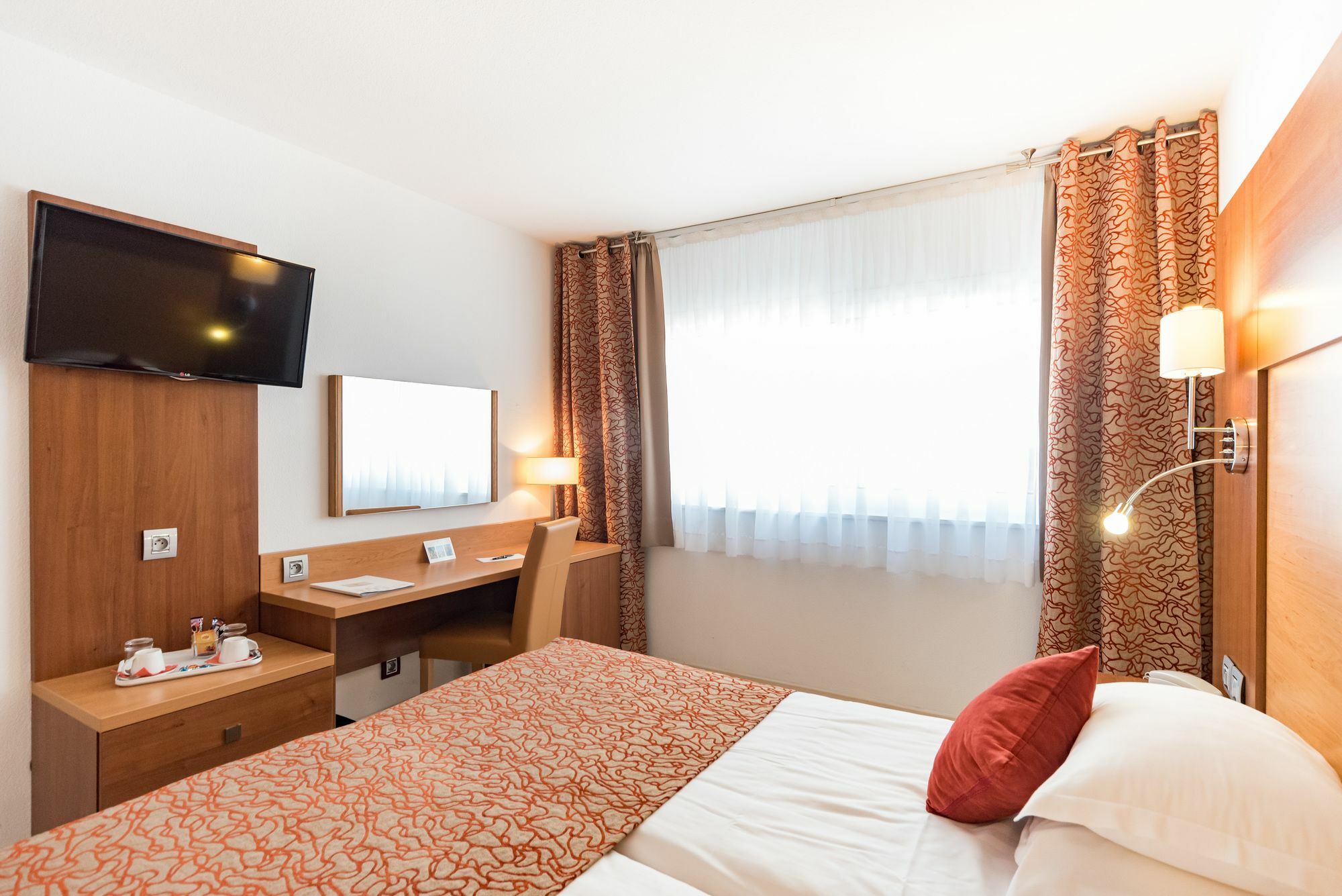 Mercure Saint Raphael Centre Plage Exterior photo